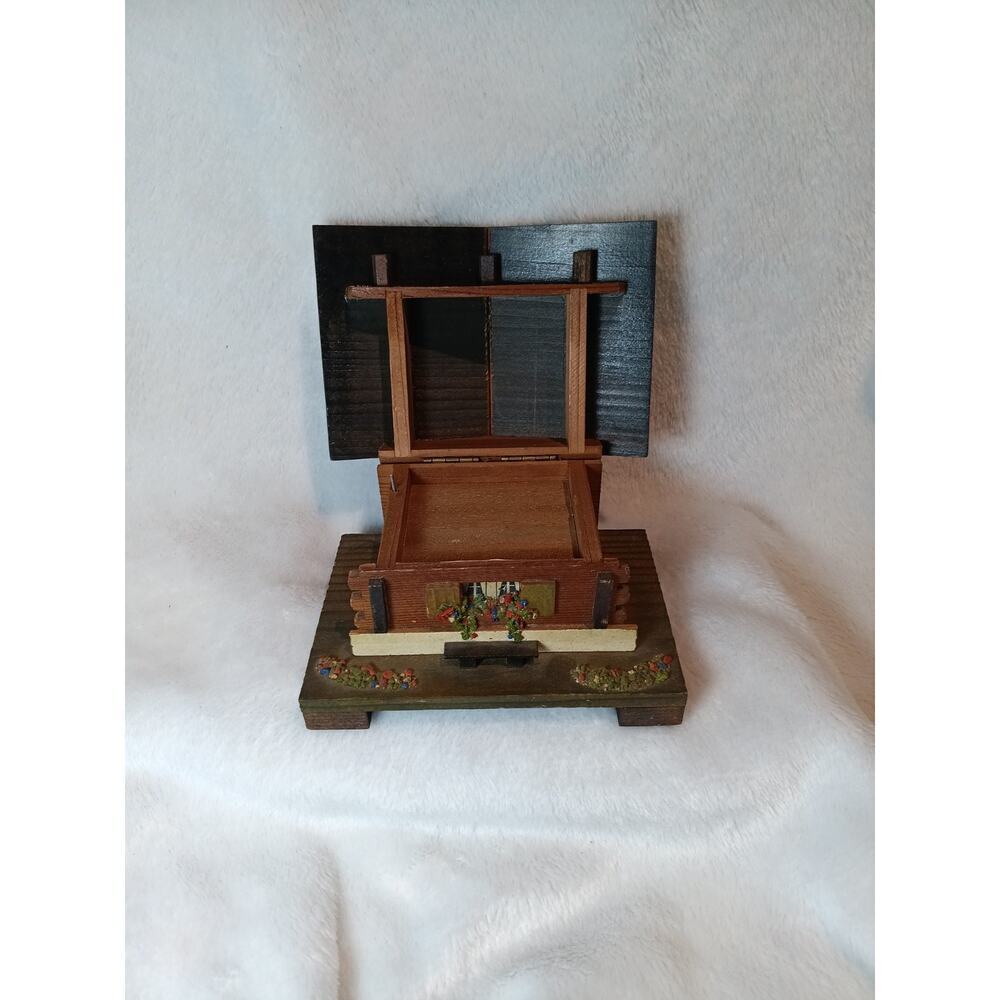Vintage Montreux Swiss Musical Wooden Music Box Holiday Sound Collectible Décor - Picture 2 of 6